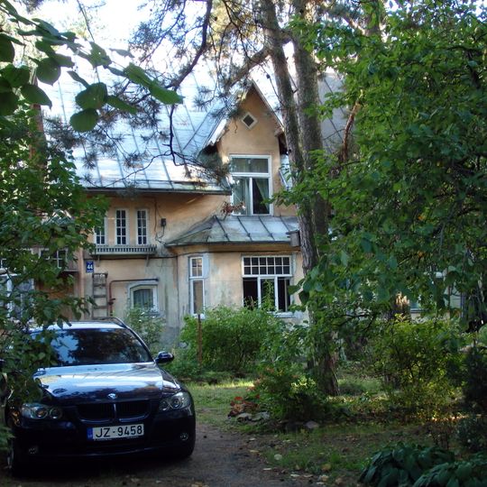 Dzīvojamā ēka - dvīņu māja