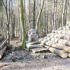 Kříž před rozcestím v sedle Fráž