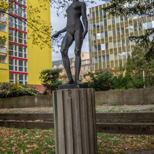 Socha Akrobatka v Turkmenské ulici