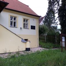 Pamětní deska Václava Brožíka v Třemošné