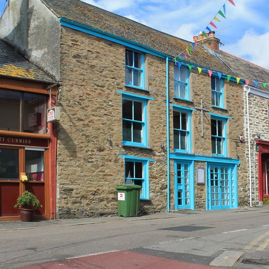 45 And 45A, Arwenack Street
