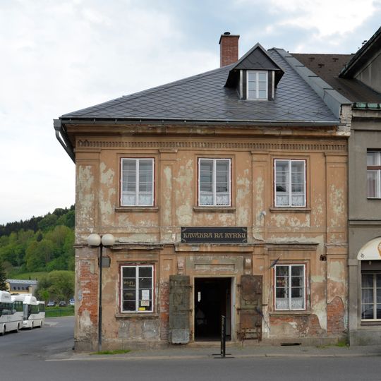 Malé náměstí 141