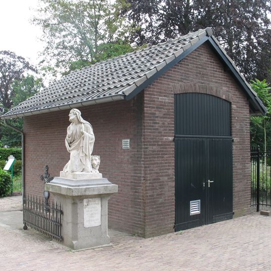 Kerkhof: baarhuisje