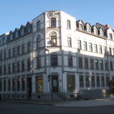 Mietshaus mit Laden in geschlossener Bebauung in Ecklage, mit Vorgarten zur Reineckerstraße Dürerstraße 62