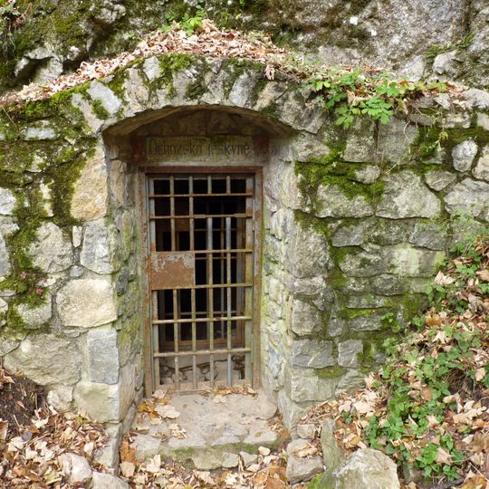 Ochozská jeskyně