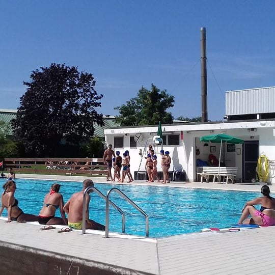 Piscine des Closeaux
