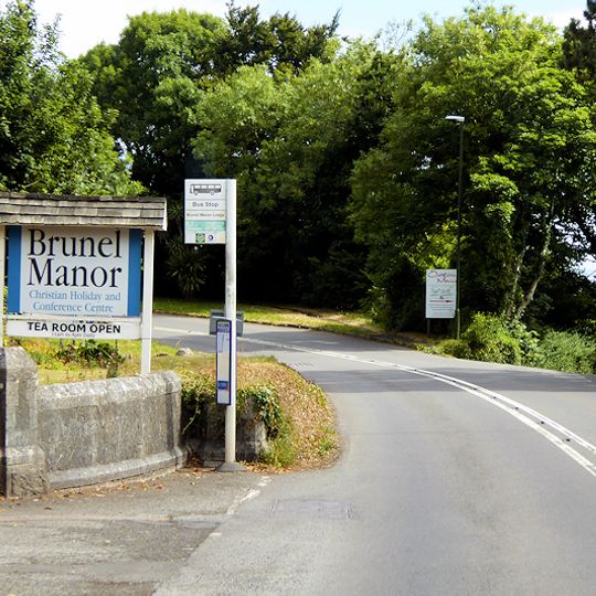 Gate Piers And Wall At Entrance To Brunel Manor