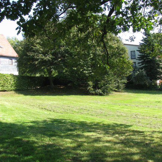 Stiftswiese der Warnery-Stiftung Johann-Gottlieb-Fichte-Straße