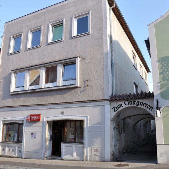 Wohnhaus, ehem. Gasthaus Zum Schwarzen Bären