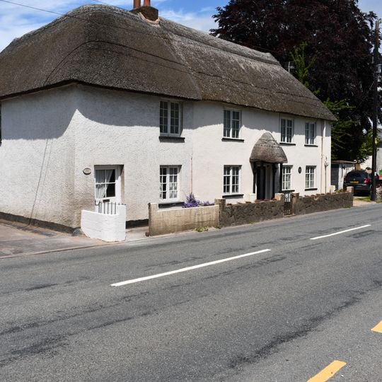Marigold Cottage  Rose Cottage