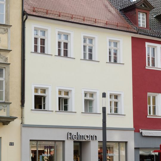 Traufständiges Wohnhaus