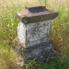 Kříž na rozcestí v Hrdlech