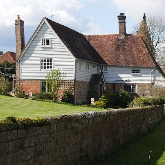 Renby Farmhouse Eridge Station