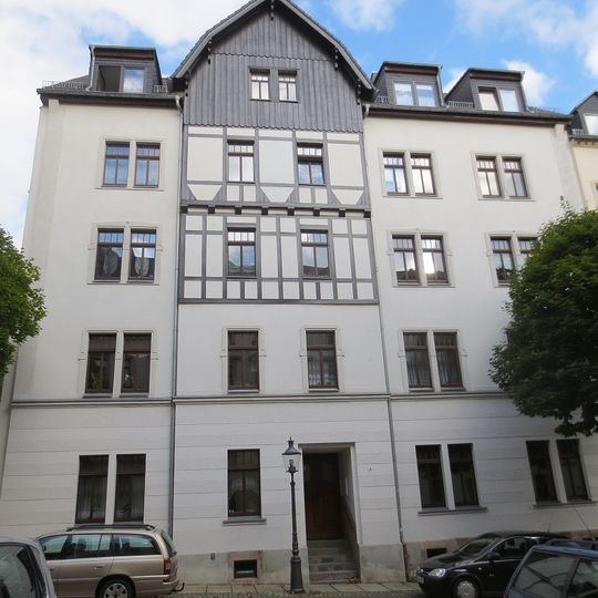 Mietshaus in geschlossener Bebauung konzipiert Arthur-Bretschneider-Straße 4