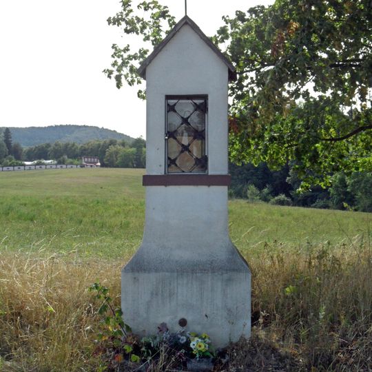 Kaplička severně od Bílé Vody na křižovatce cest k hraničnímu přechodu