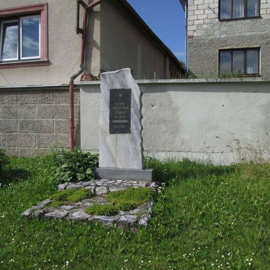 Památník osvobození v Nekvasovech