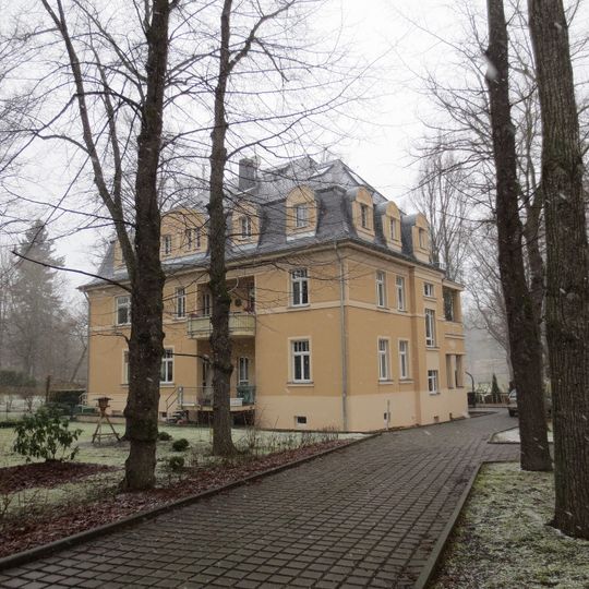 Villa mit Garten Rottluffer Straße 18