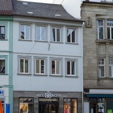 Wohn- und Geschäftshaus