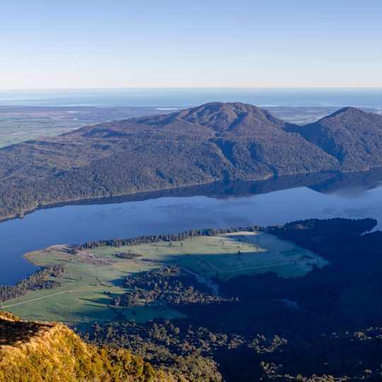 Lake Kaniere Scenic Reserve