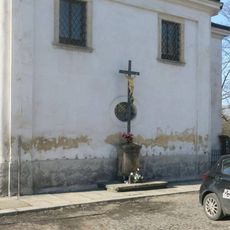 Kříž u kostela Nalezení svatého Kříže v Liberci