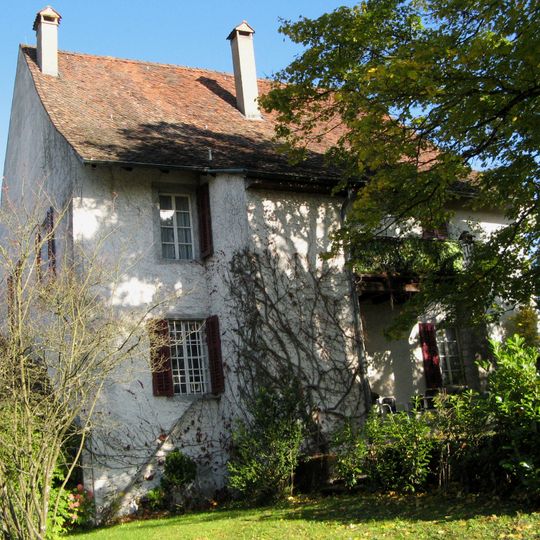 Reformiertes Pfarrhaus mit Scheune