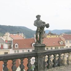 Socha Chrónose na balustrádě Růžové zahrady zámku v Děčíně