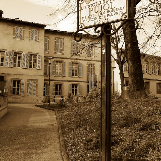 Square du Docteur-Maurice-Pujol