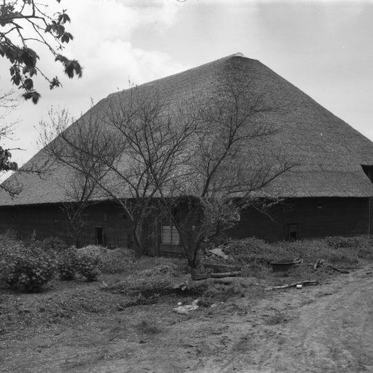 Vlaamse schuur, afgedekt door een rieten dak