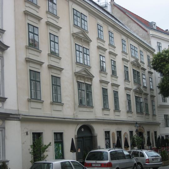 Lenaugasse 11