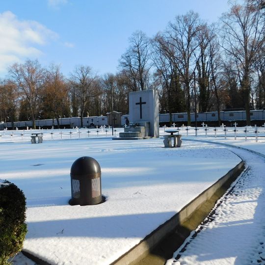 Pomník padlým ve světových válkách na Olšanech