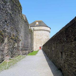 Fausse braie du château de Brest