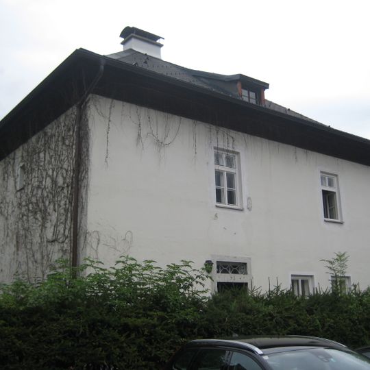 Ehem. Schule, heute Revierleitung Öbf