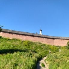 Прясло западной стены между Водяной башней и Сельновой башней (Суздаль)