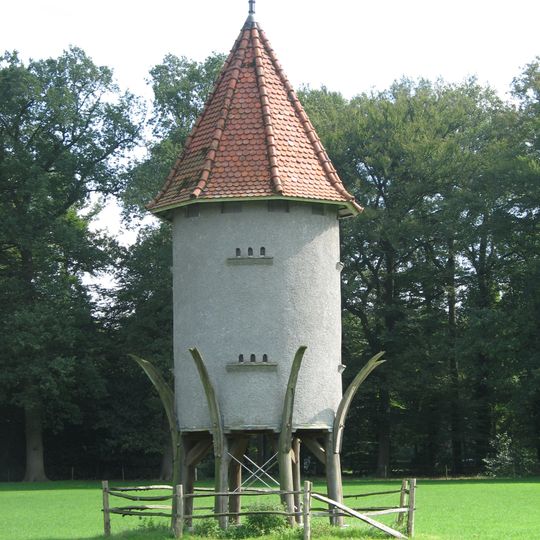 Huis Doorn: Duiventil