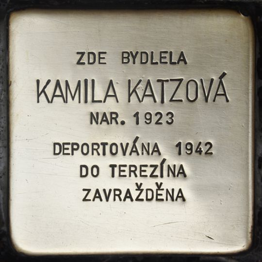 Stolperstein en memoria de Kamila Katzová