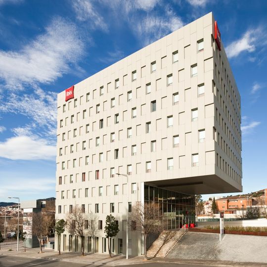Ibis Barcelona Santa Coloma