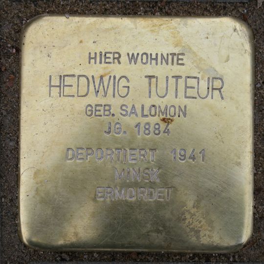 Stolperstein en memoria de Hedwig Tuteur