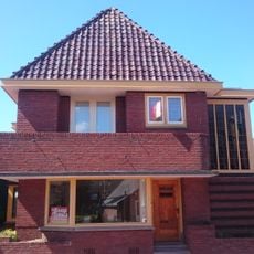 Middenstandswoning met werkplaats