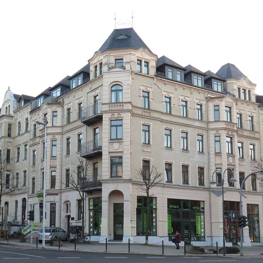 Mietshaus in geschlossener Bebauung in Ecklage Barbarossastraße 39