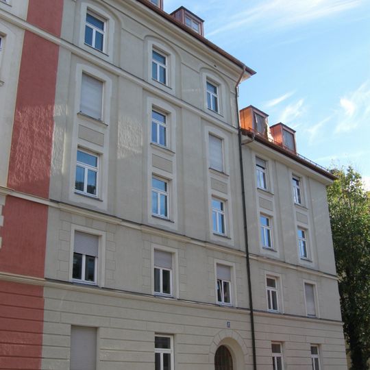 Teil eines barockisierenden Wohnblocks