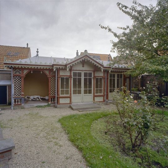 Tuinpaviljoen, Snouck van Loosenhuis