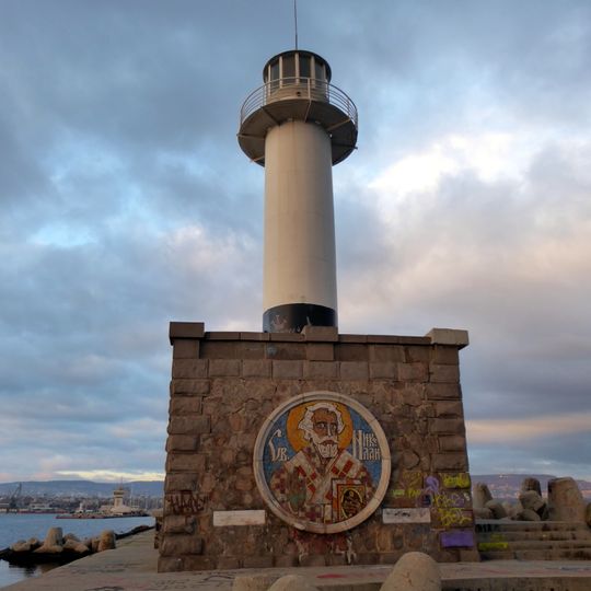 Варненський маяк