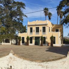 House and warehouse at 2 Riola avenue, Sueca