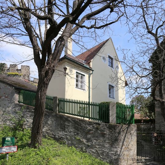 Bürgerhaus und Stadtmauerteil