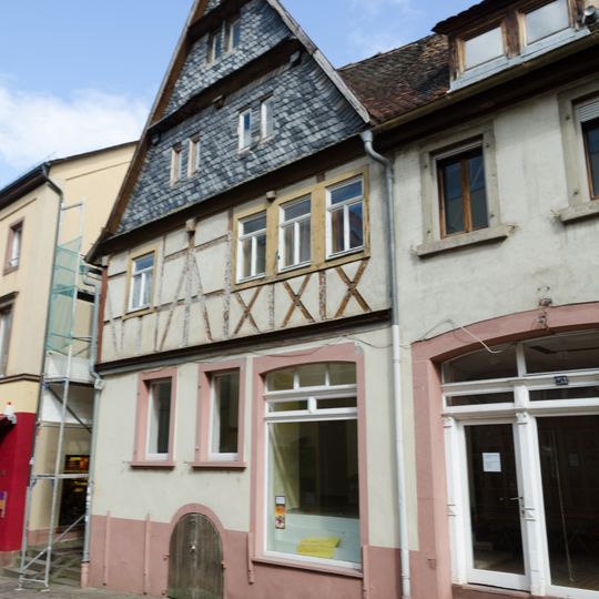 Wohn- und Geschäftshaus