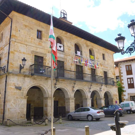 Casa consistorial de Aramaio
