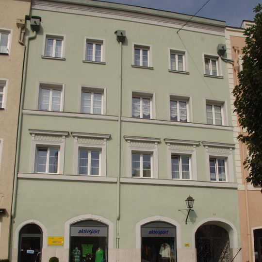 Ehemaliges Eisenkrämerhaus, jetzt Wohn- und Geschäftshaus