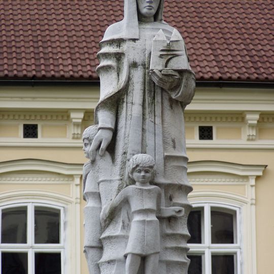 Statue of Hemma of Gurk, Klagenfurt
