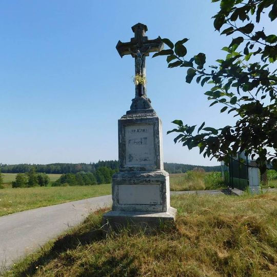 Kříž na západním okraji Pozovic