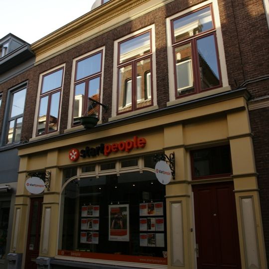 Huis met lijstgevel